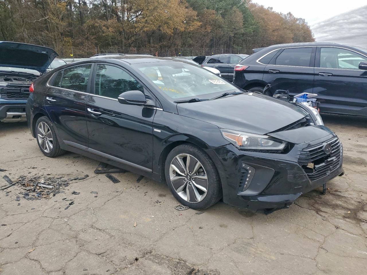 Hyundai Ioniq Limited Image 3
