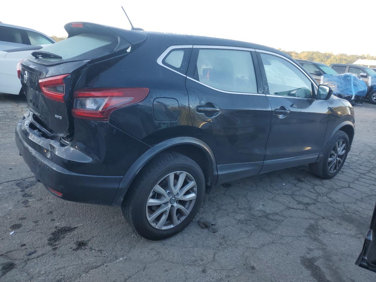 Nissan Rogue S Image 8