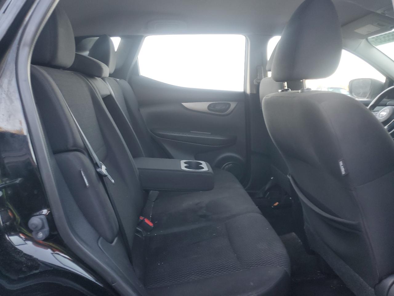 Nissan Rogue S Image 4