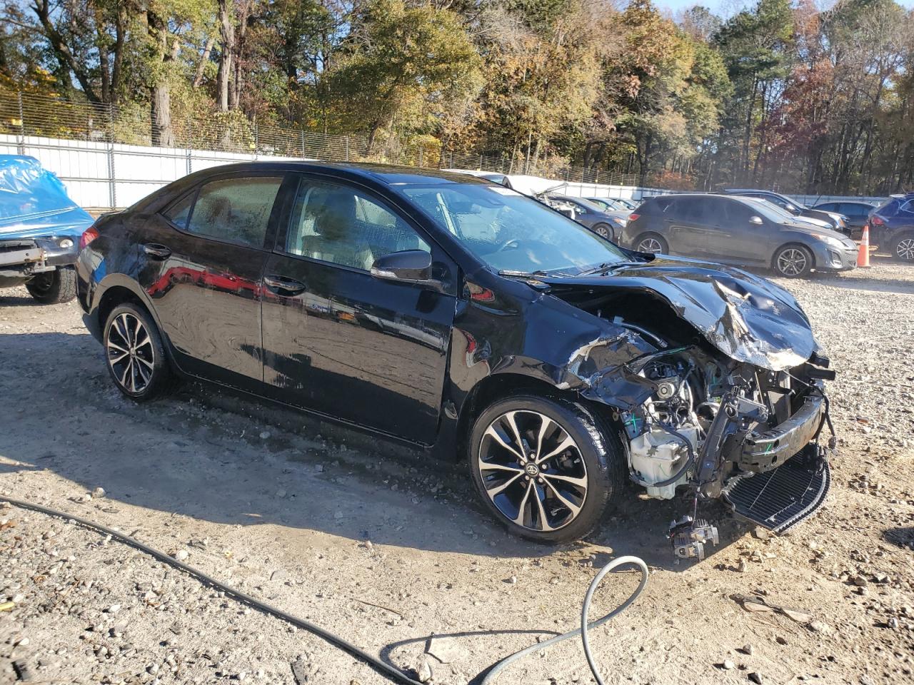 Toyota Corolla L Image 12