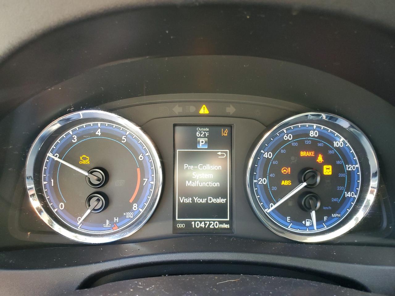 Toyota Corolla L Image 4