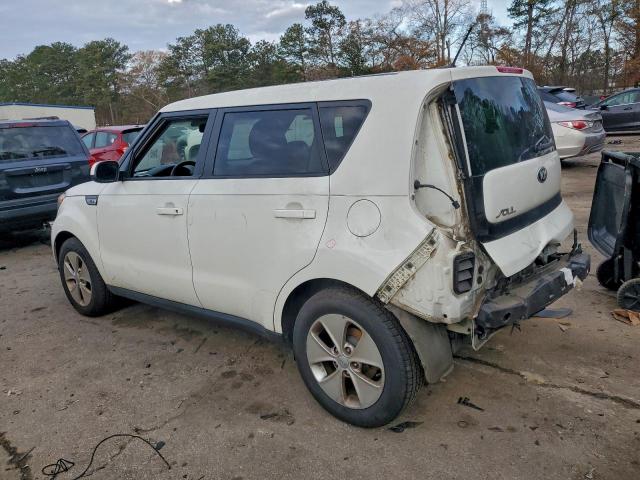 Kia Soul Image 3