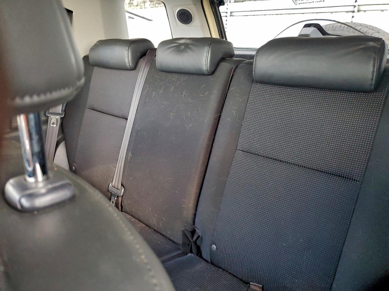 Toyota FJ Cruiser Image 11