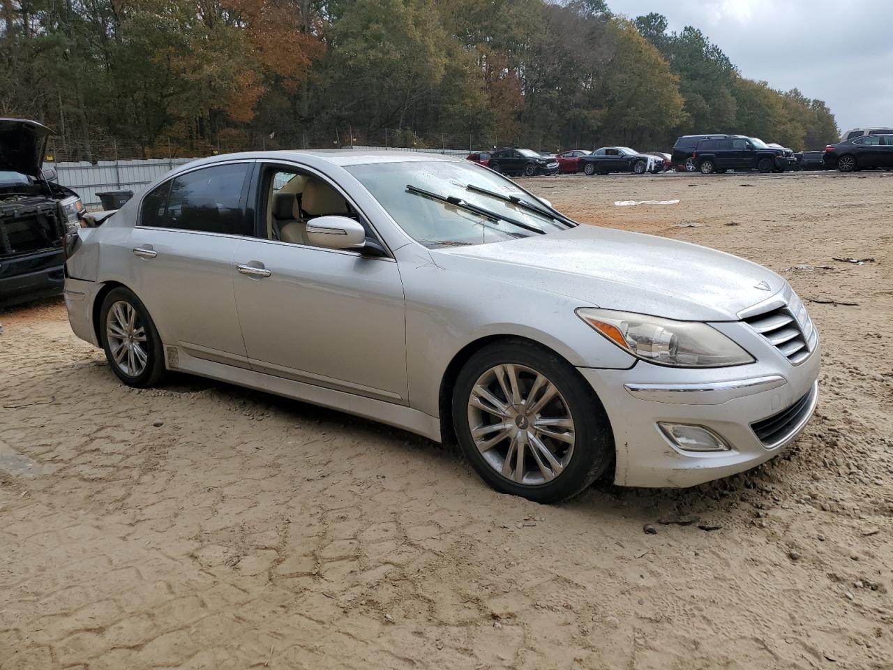Hyundai Genesis 3.8l Image 4