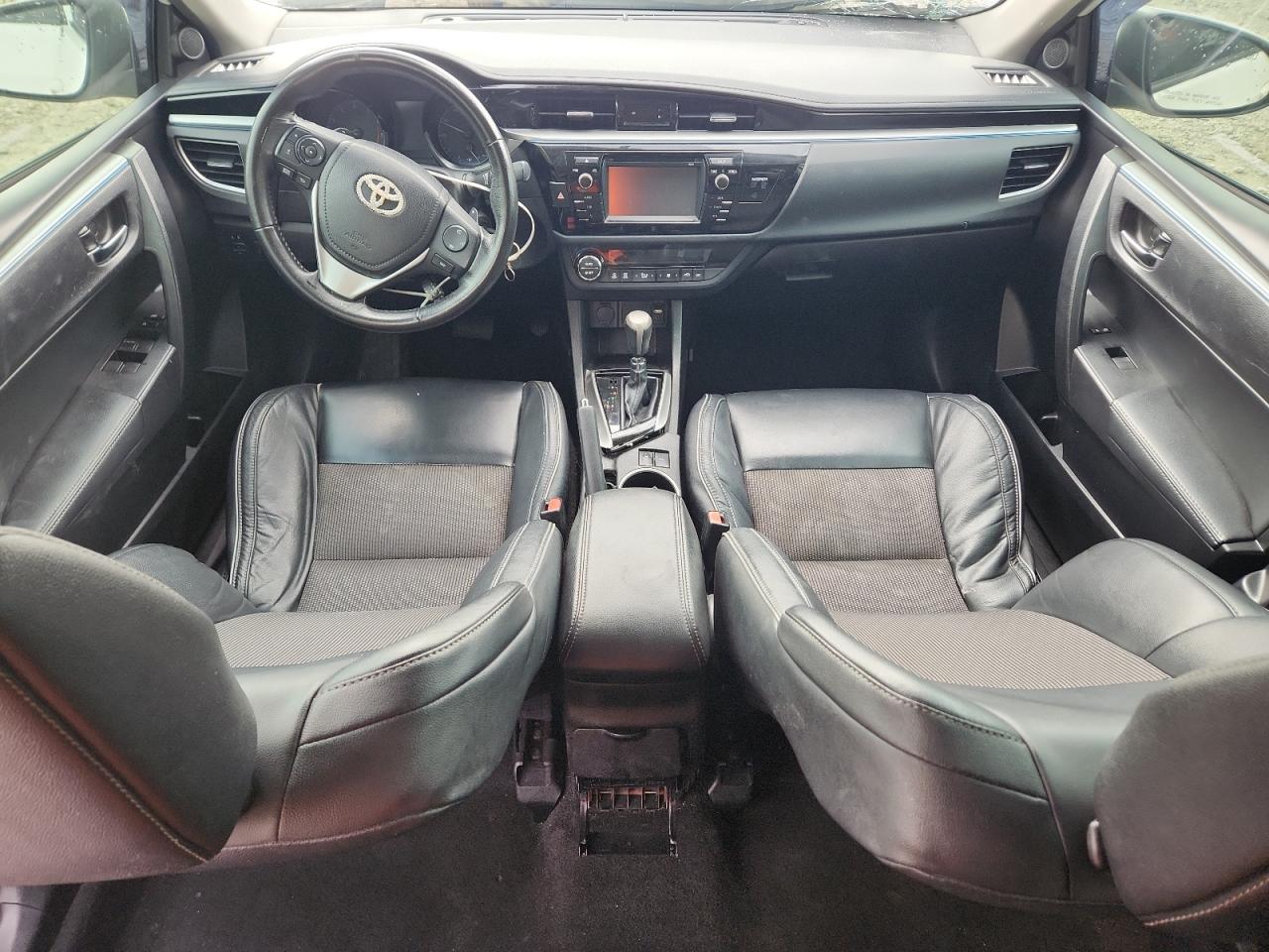 Toyota Corolla L Image 4