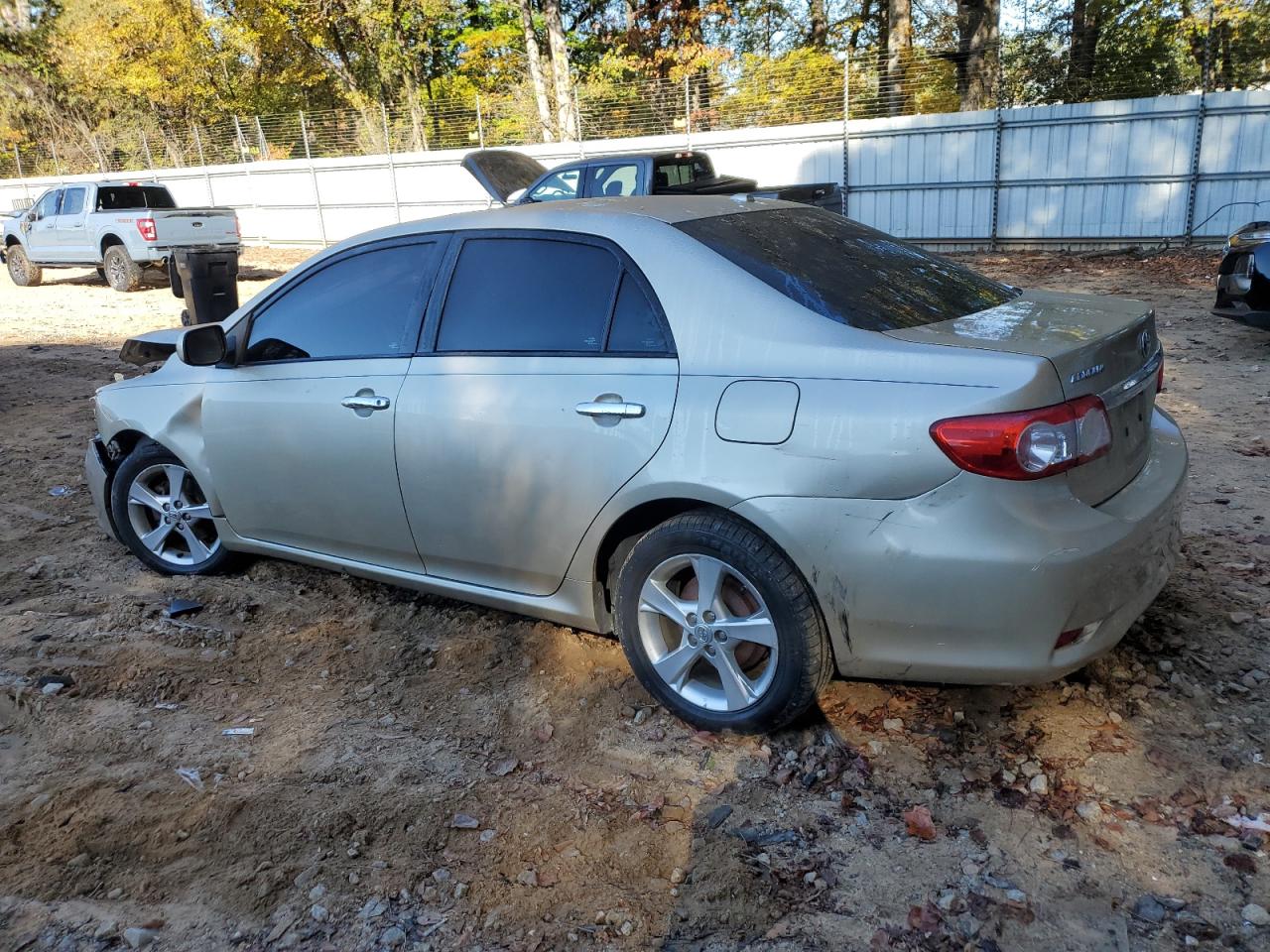 Toyota Corolla Base Image 5