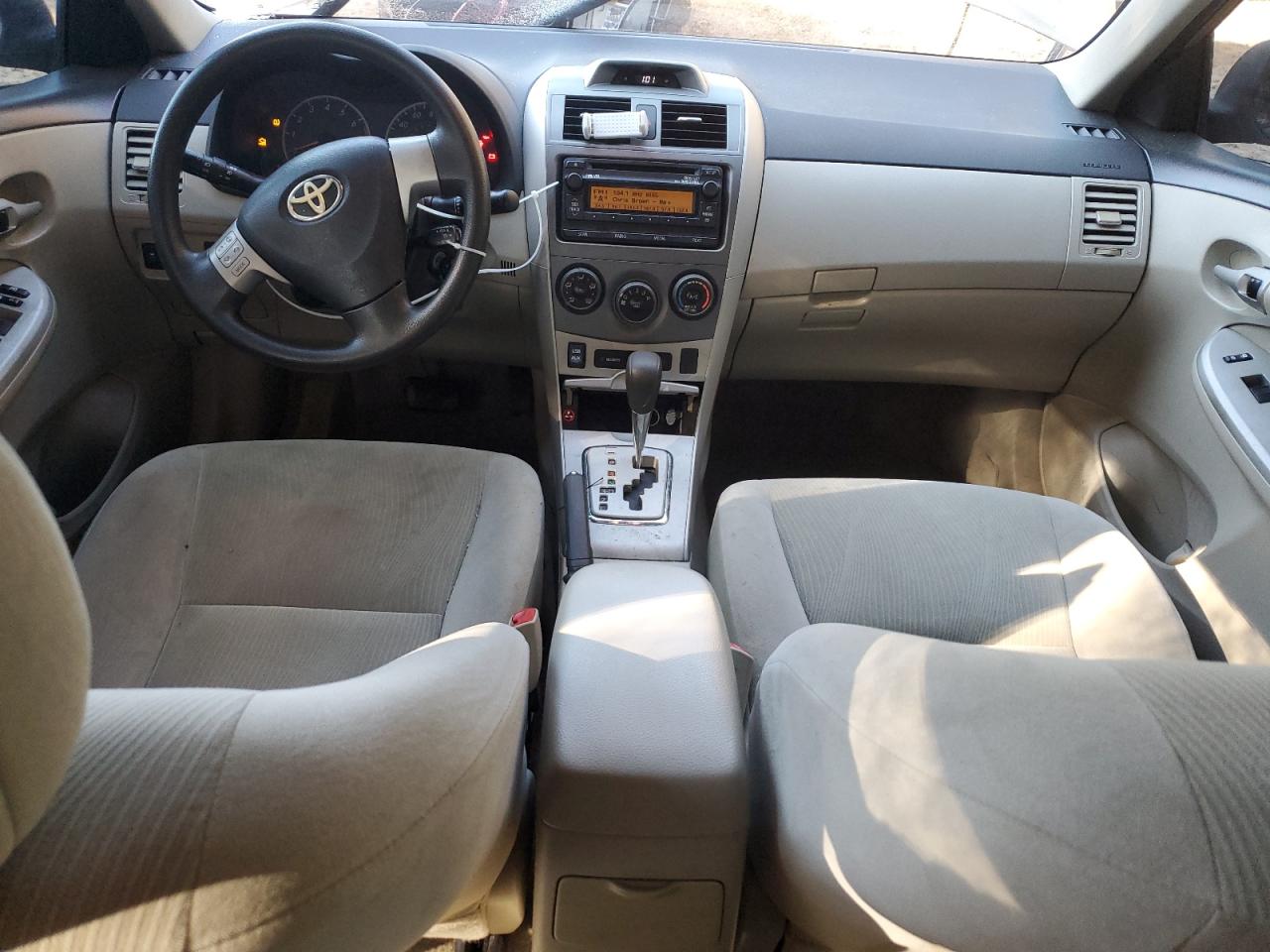 Toyota Corolla Base Image 12