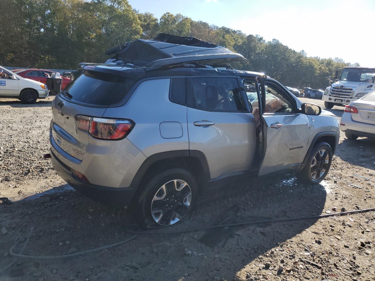 Jeep Compass Trailhawk Image 2