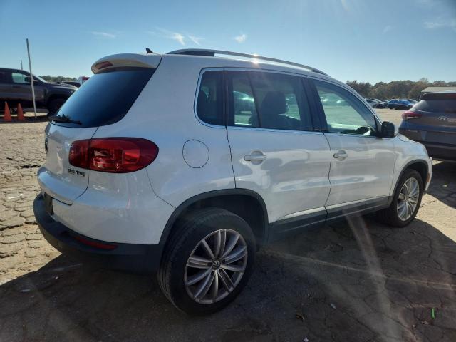 Volkswagen Tiguan S Image 3