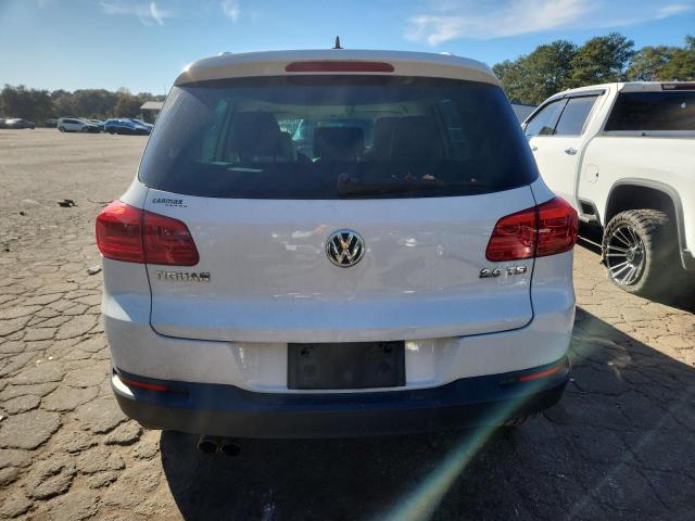 Volkswagen Tiguan S Image 8
