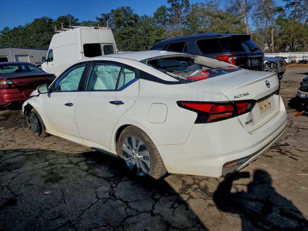 Nissan Altima S Image 2