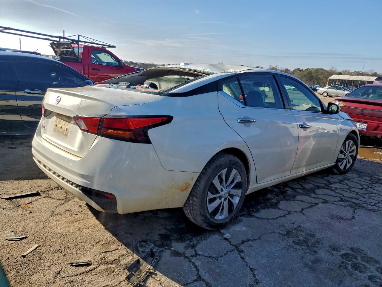 Nissan Altima S Image 4