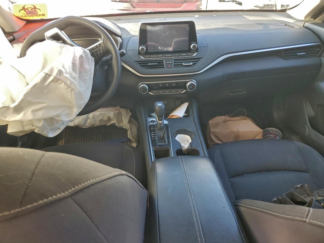 Nissan Altima S Image 3