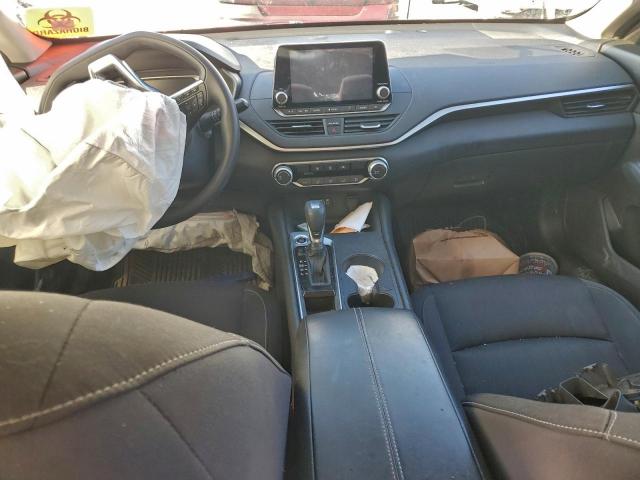 Nissan Altima S Image 3