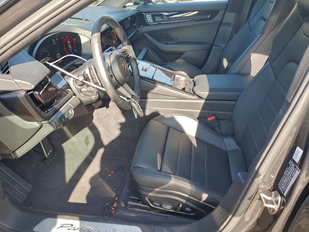 Porsche Panamera Base Image 6