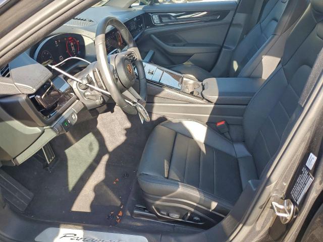 Porsche Panamera Base Image 6