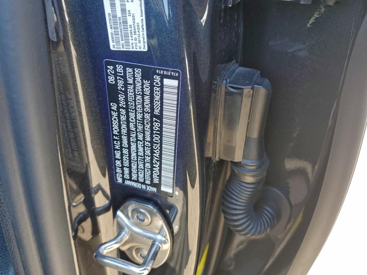 Porsche Panamera Base Image 12