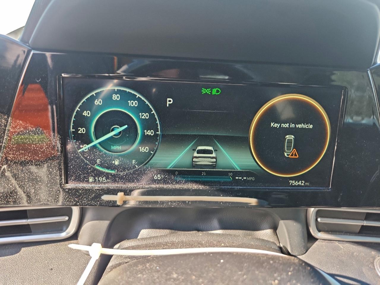 Hyundai ELANTRA Sel Image 6