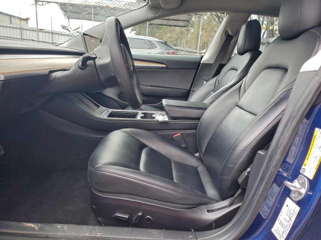 Tesla Model 3 Image 10