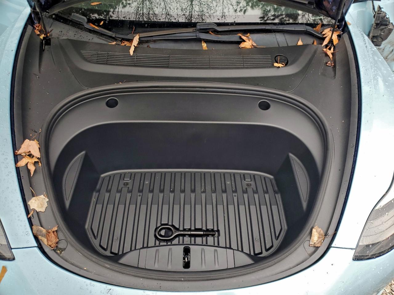 Tesla Model 3 Image 12