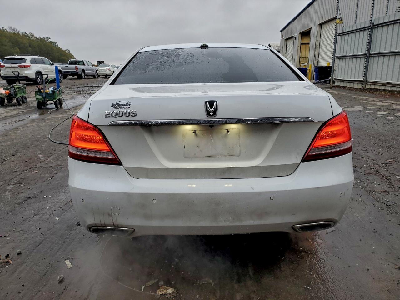 Hyundai Equus Signature Image 11