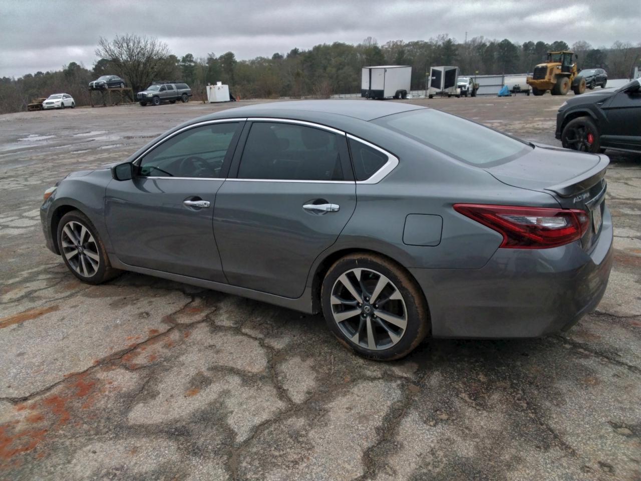 Nissan Altima 2.5 Image 2