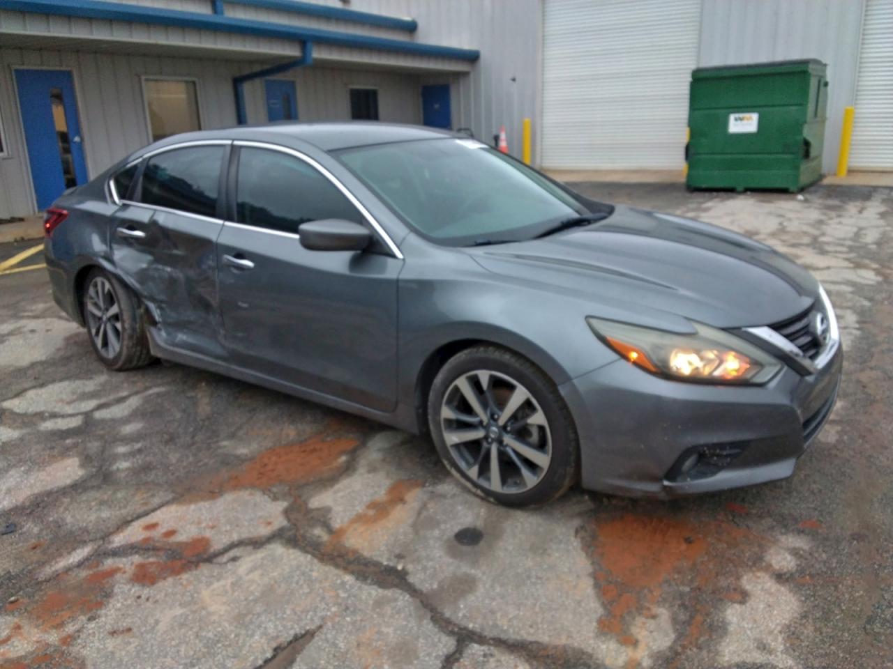 Nissan Altima 2.5 Image 11