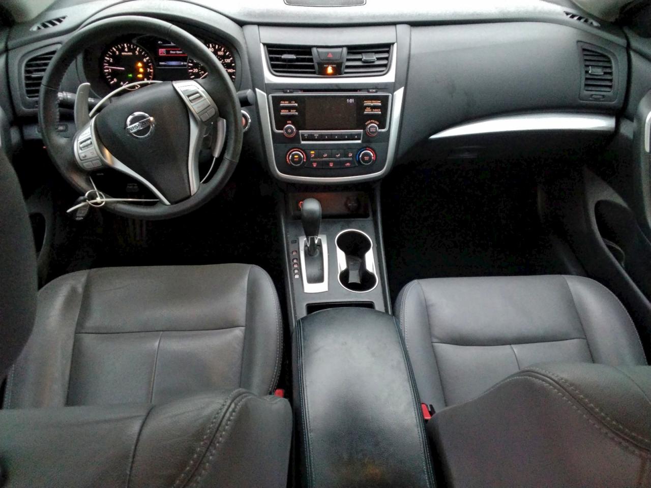 Nissan Altima 2.5 Image 6