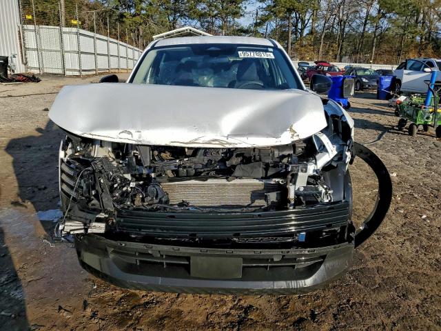 Nissan Kicks S Image 6