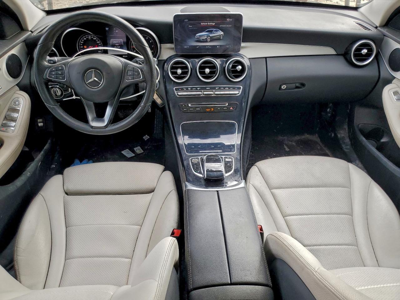 Mercedes-Benz C-Class 300 Image 8