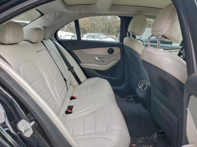 Mercedes-Benz C-Class 300 Image 5