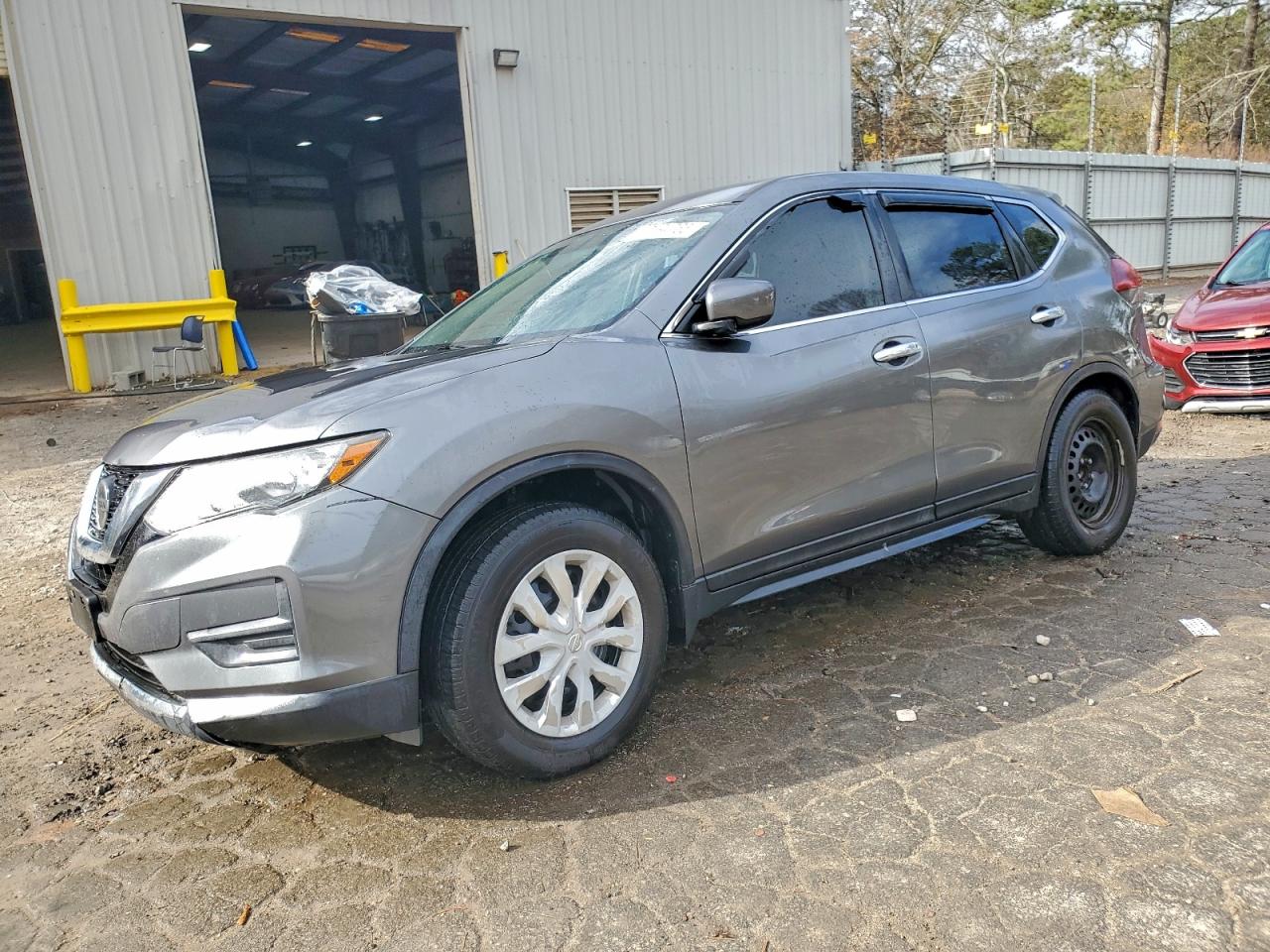 Nissan Rogue S Image 1