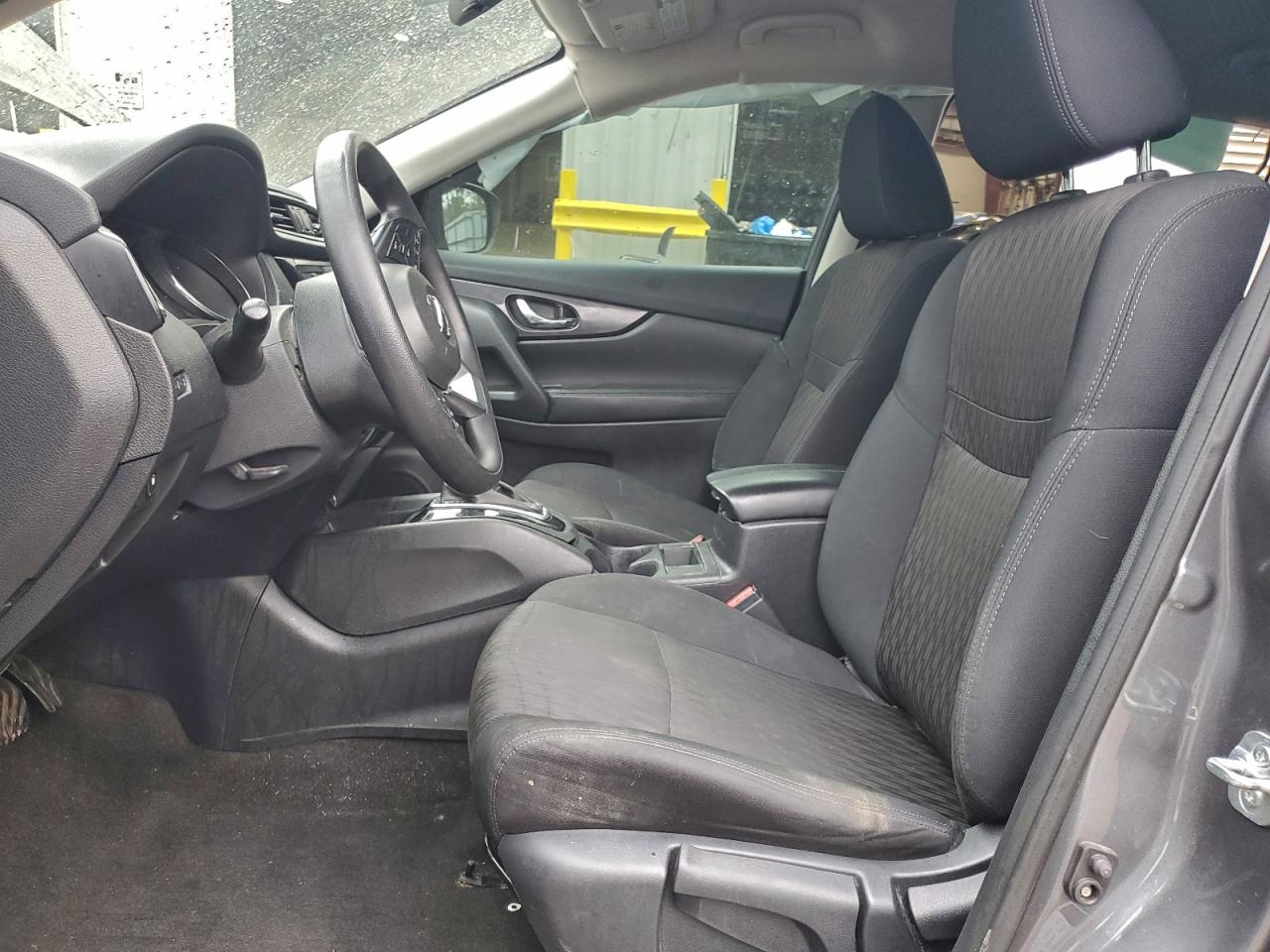 Nissan Rogue S Image 5