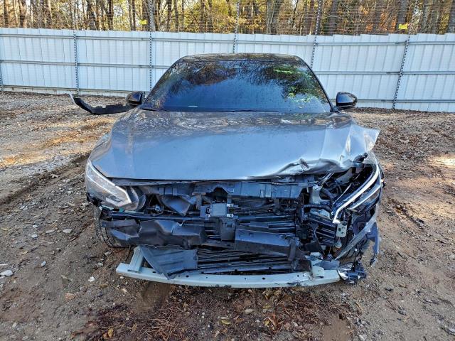 Nissan Sentra Sr Image 9