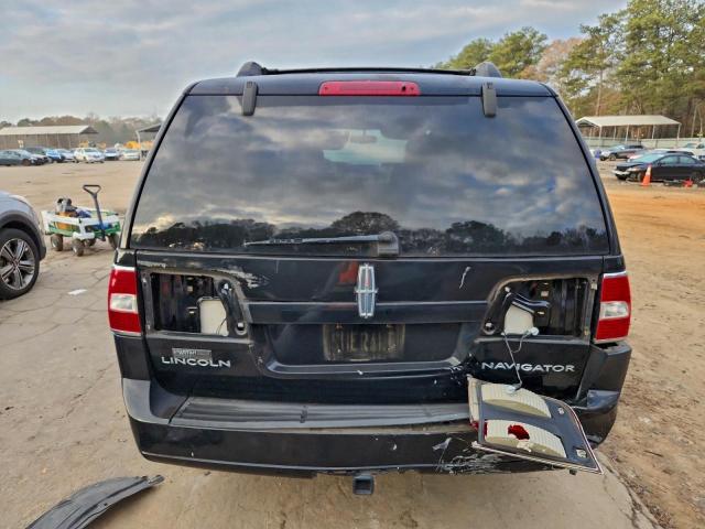 Lincoln Navigator Image 9