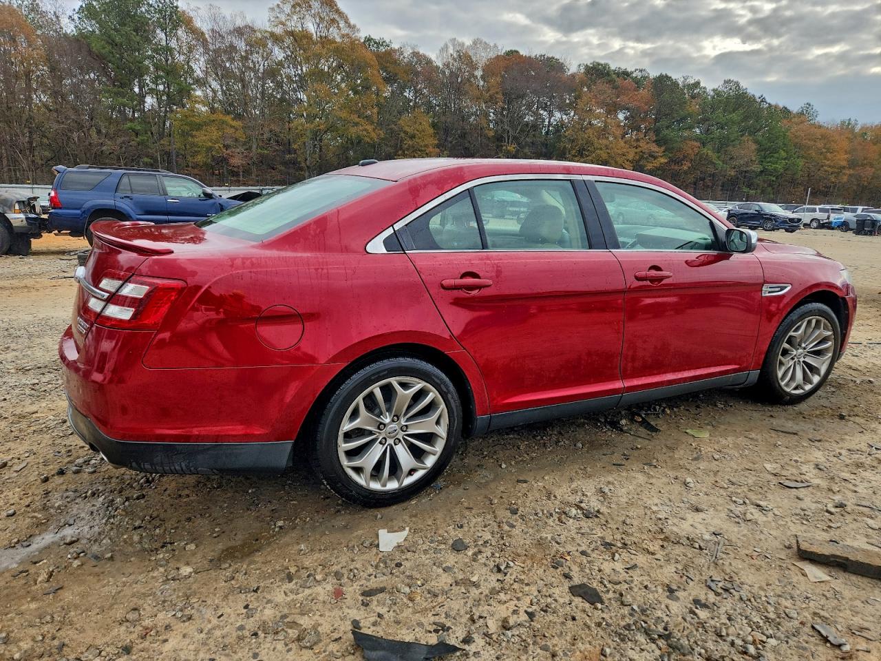 Ford Taurus Limited Image 3