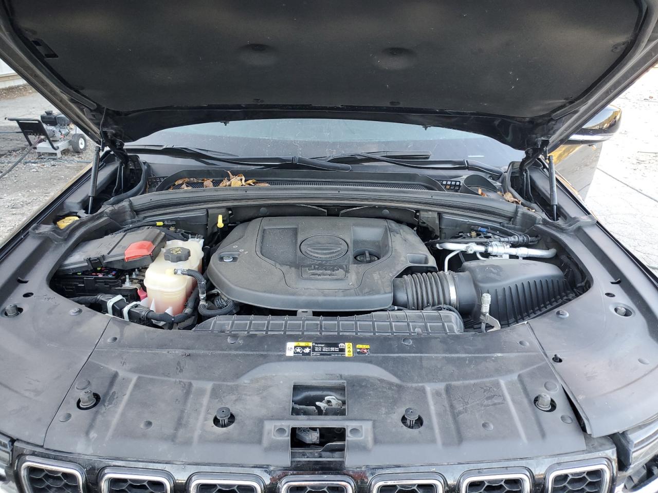 Jeep Grand Cherokee Overland Image 6