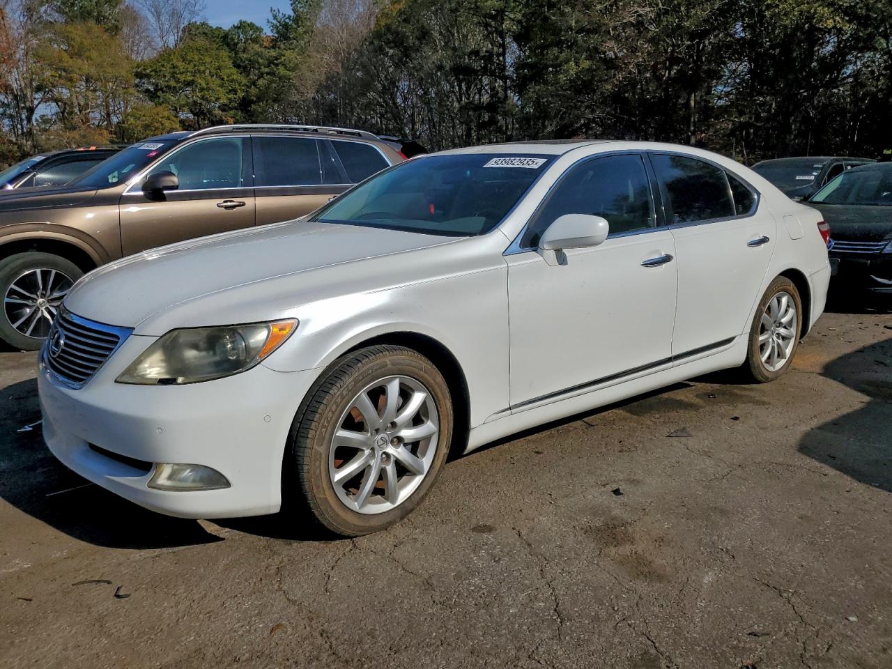 Lexus LS 460 Image 1