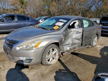  Salvage Nissan Altima