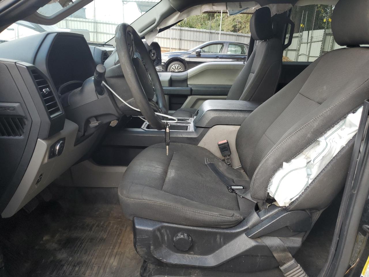 Ford F-150 Supercrew Image 10