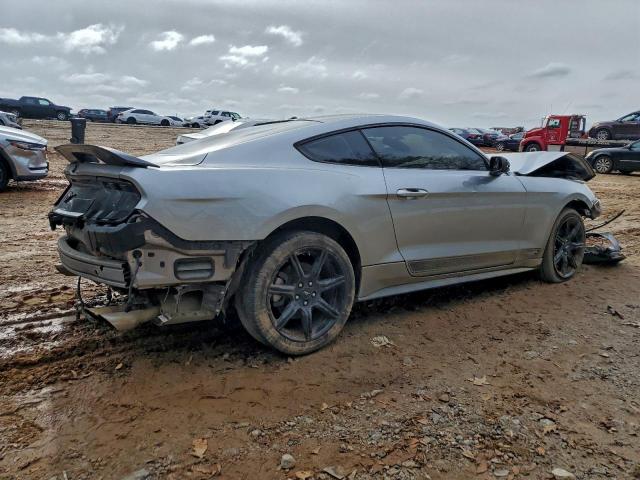 Ford Mustang Image 8