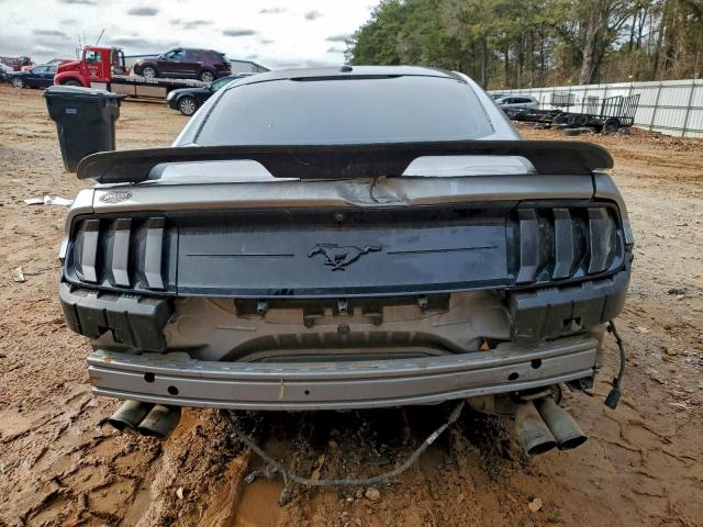 Ford Mustang Image 3