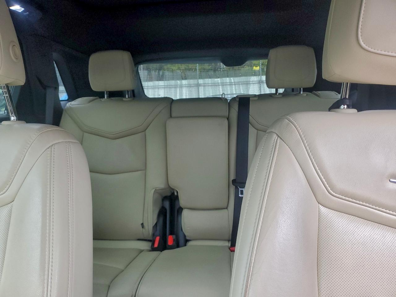 Cadillac XT5 Luxury Image 5