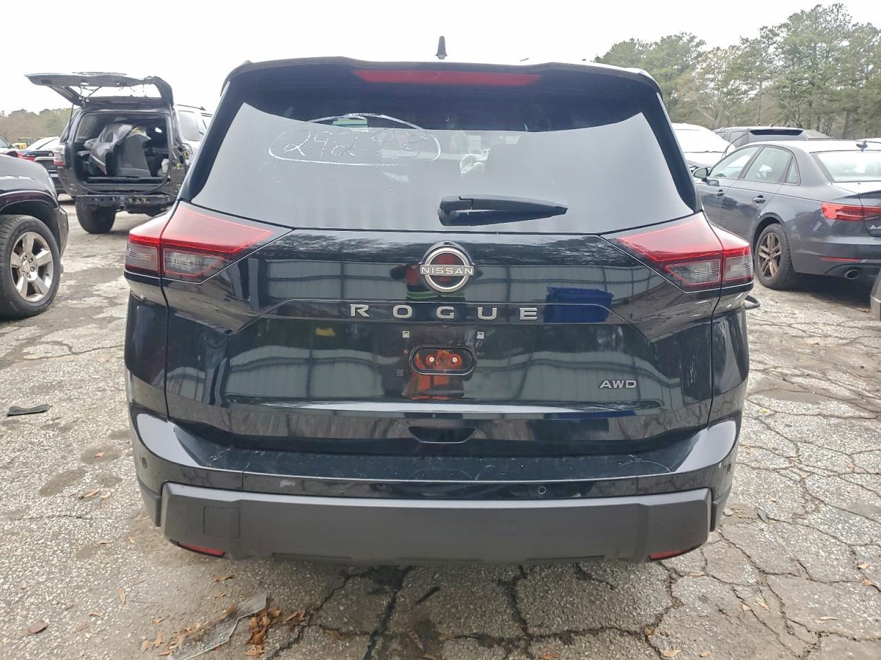 Nissan Rogue S Image 3