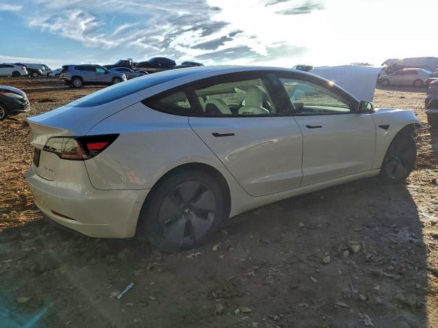 Tesla Model 3 Image 2