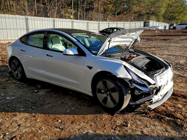 Tesla Model 3 Image 7