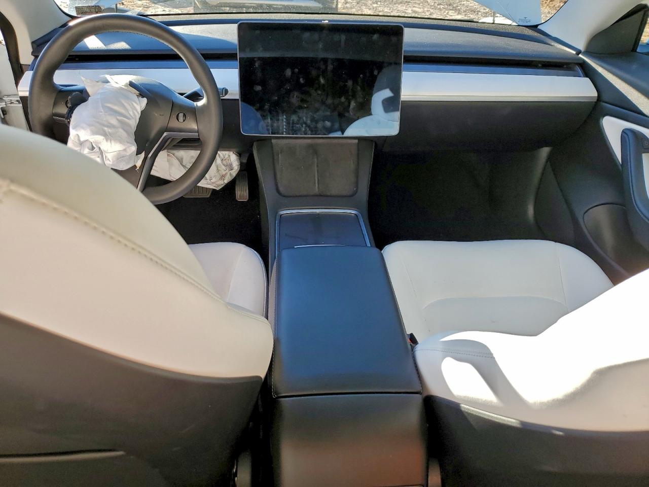 Tesla Model 3 Image 10