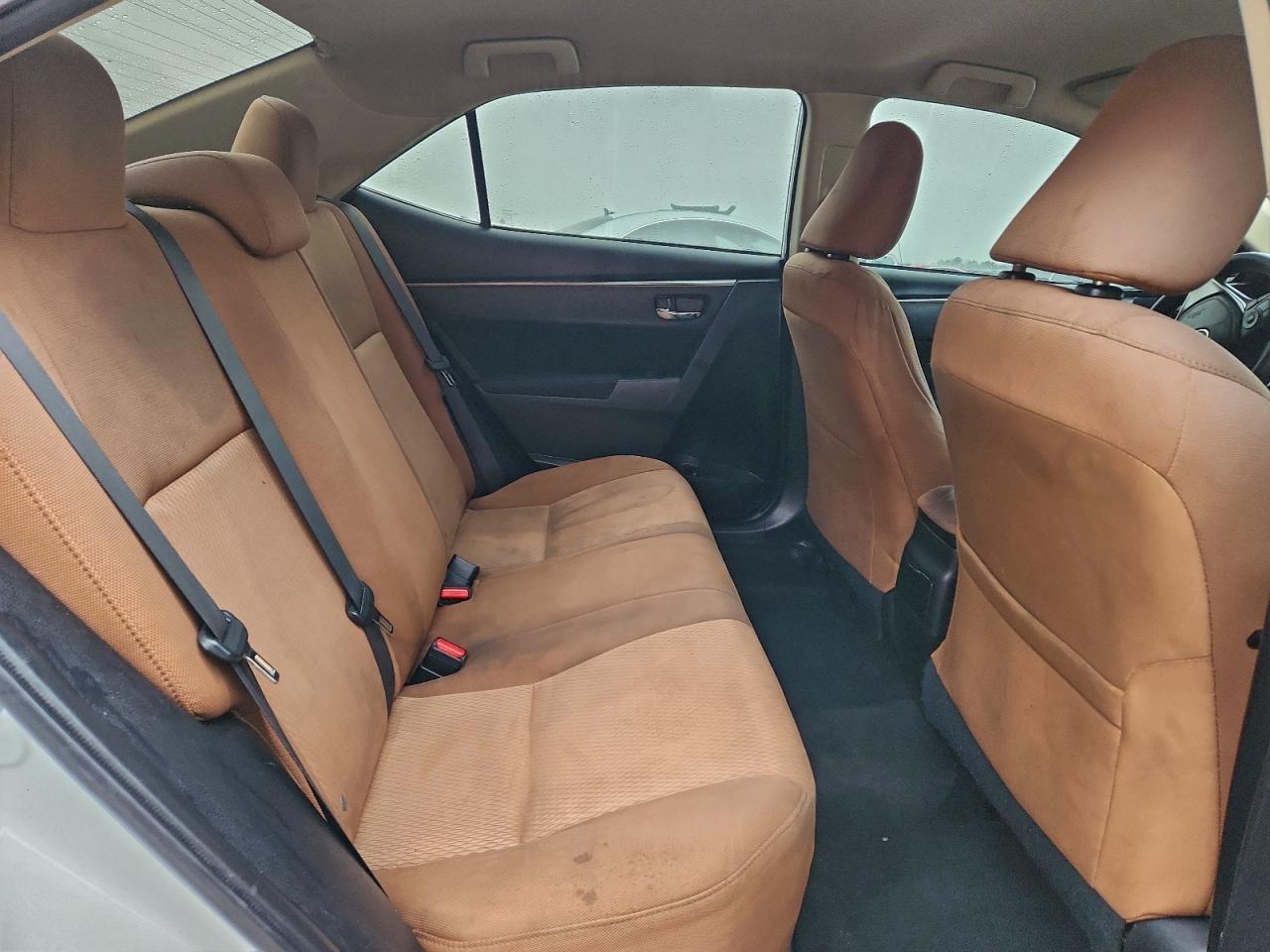 Toyota Corolla L Image 12