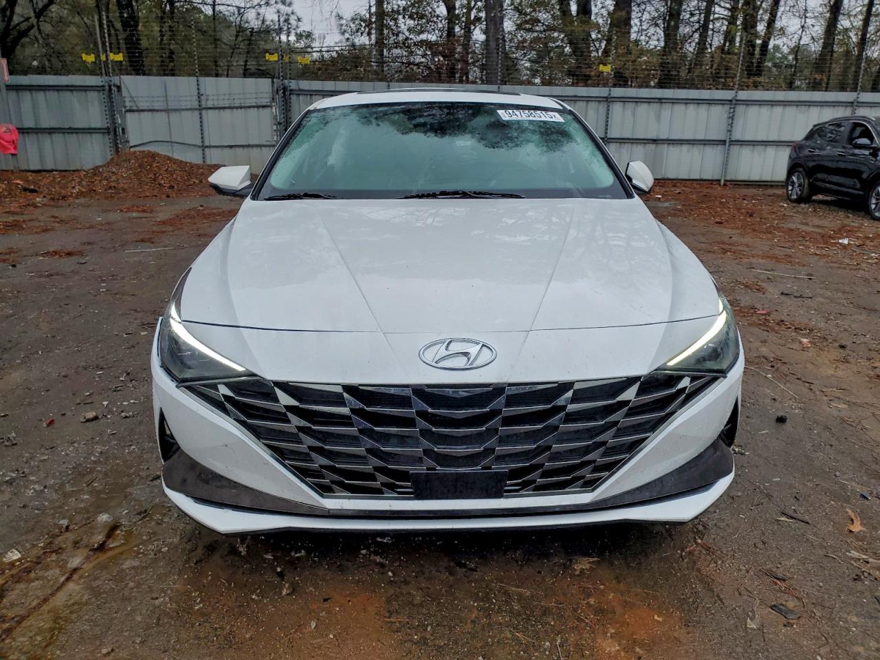 Hyundai ELANTRA Limited Image 5