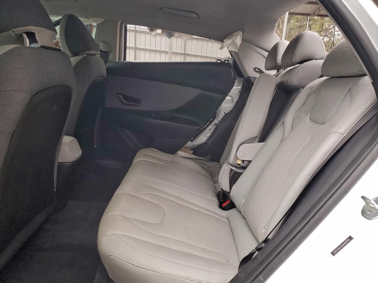 Hyundai ELANTRA Limited Image 9